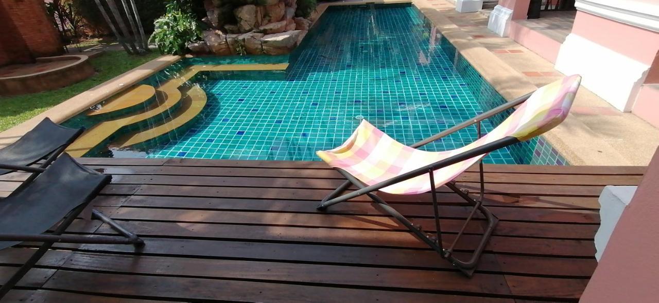 พระตำหนักวิลล่า 10 ห้องนอน พร้อมสระว่ายน้ำส่วนตัว Pattaya Dış mekan fotoğraf